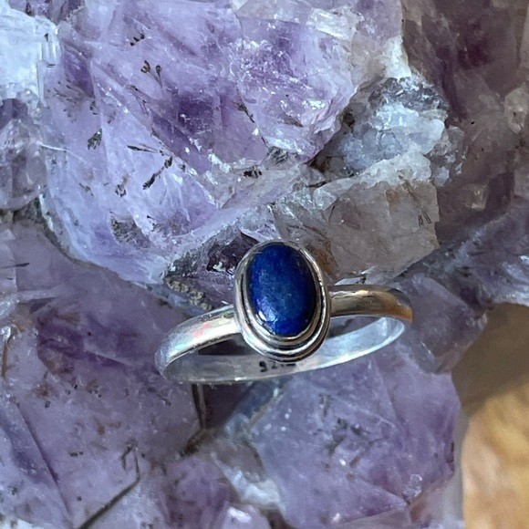 Mid-century minimalist lapis ring - Picture 2 of 16